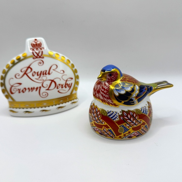 Royal Crown Derby Chaffinch Nesting Collectors Guild Exclusive 1997 paperweight - Picture 1 of 10